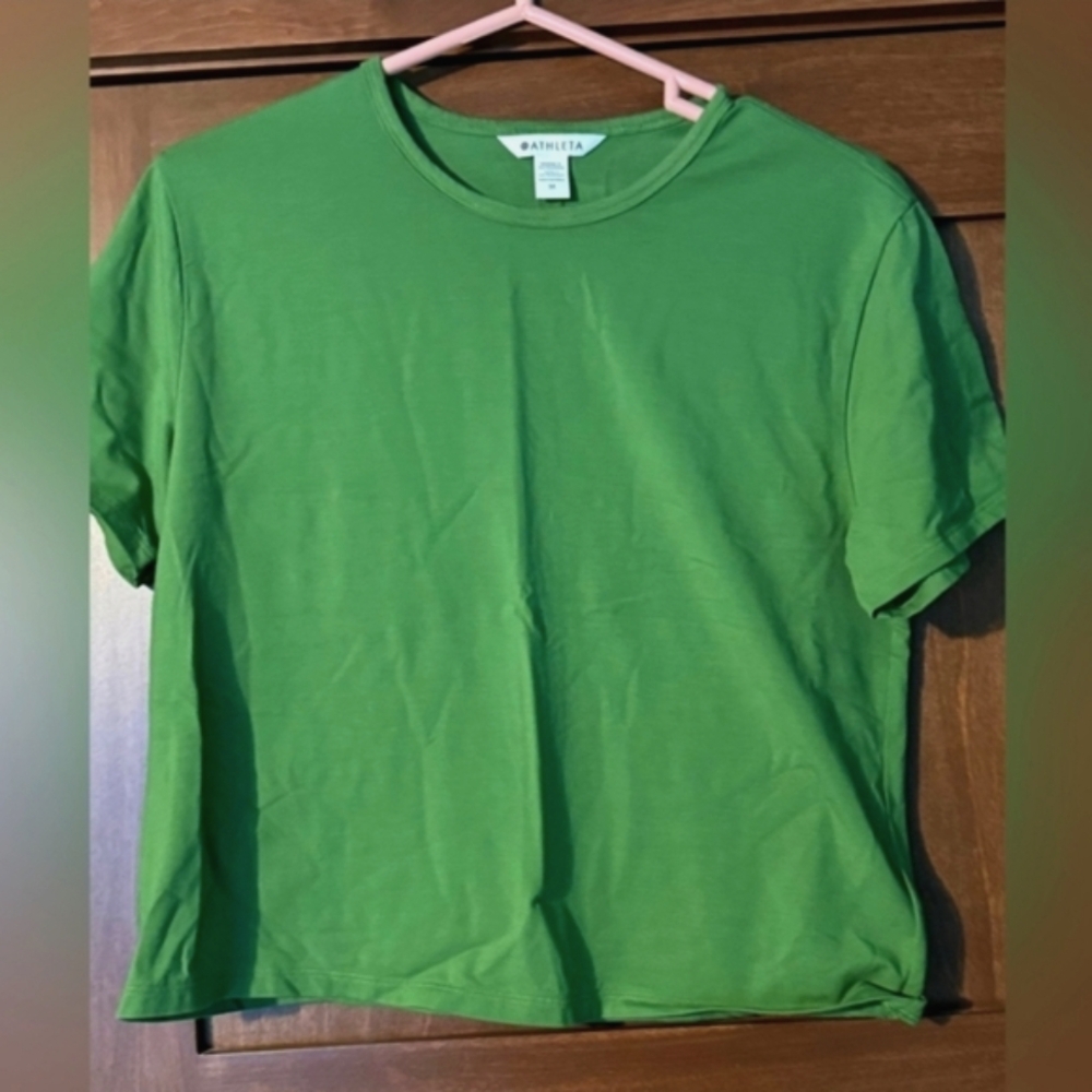 NWOT ATHLETA Essential Tee, Crew Neck, Medium, Baja Green